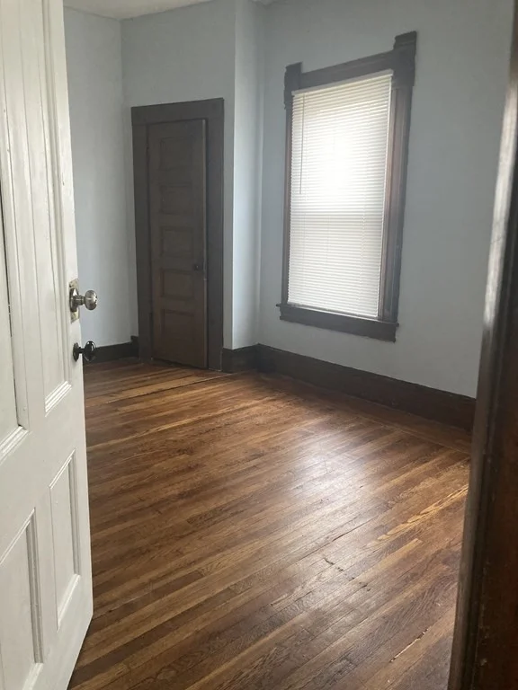 3 bed, 1 bath apartment for rent at 179 Westminster St Unit 2Fl, Springfield — photo 5 of 5