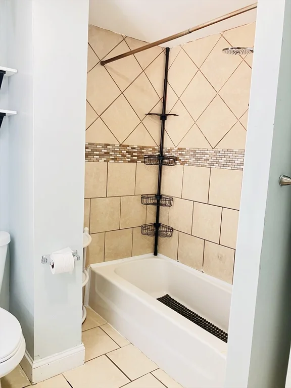 3 bed, 1 bath apartment for rent at 179 Westminster St Unit 2Fl, Springfield — photo 10 of 13