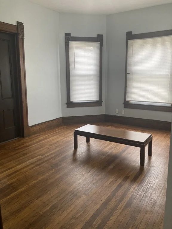 3 bed, 1 bath apartment for rent at 179 Westminster St Unit 2Fl, Springfield — photo 2 of 5