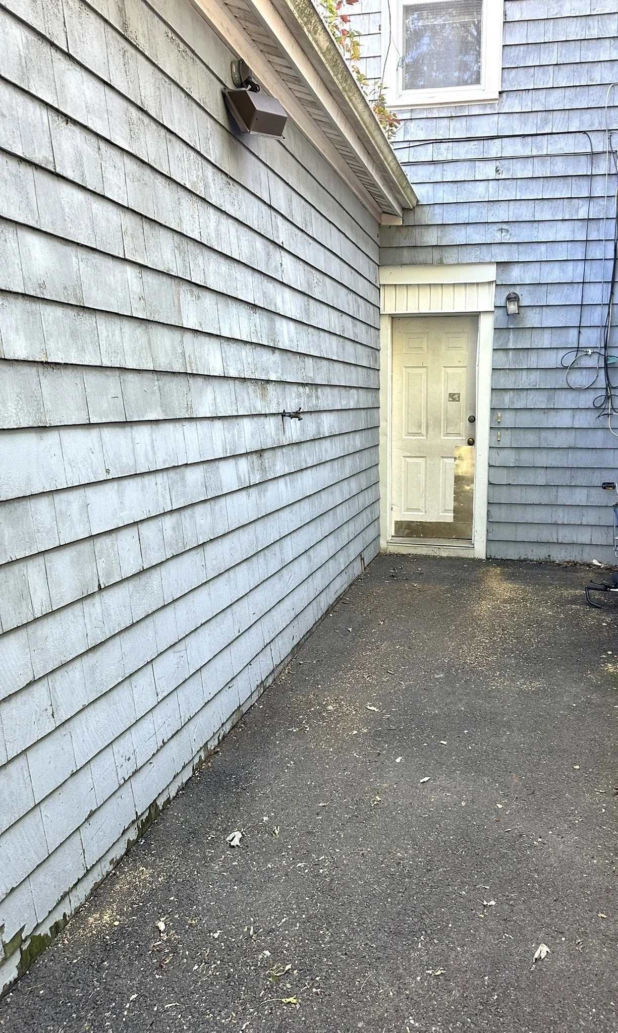 3 bed, 1 bath apartment for rent at 1791 S Main Unit 3, Fall River — photo 12 of 14