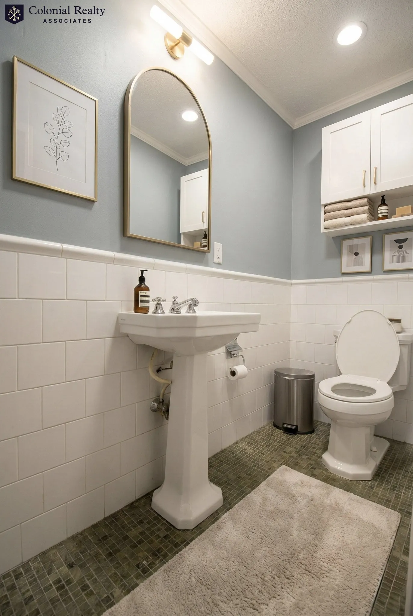 3 bed, 1 bath apartment for rent at 1793 Beacon St Unit 3, Brookline — photo 7 of 12