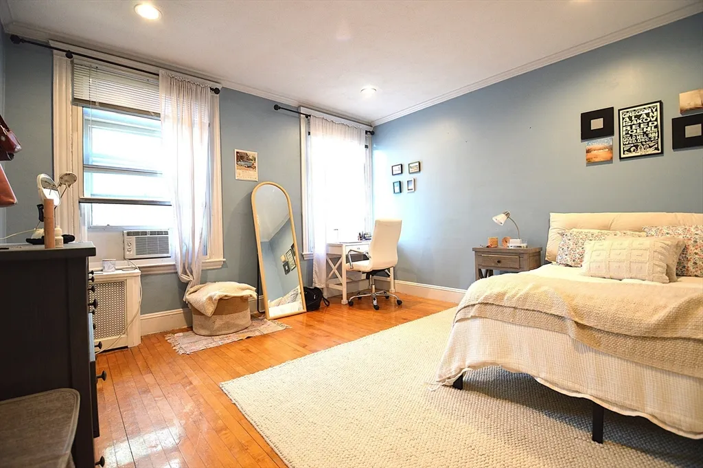 1 bed apartment for rent at 1793 Beacon Unit 5, Brookline — photo 7 of 13
