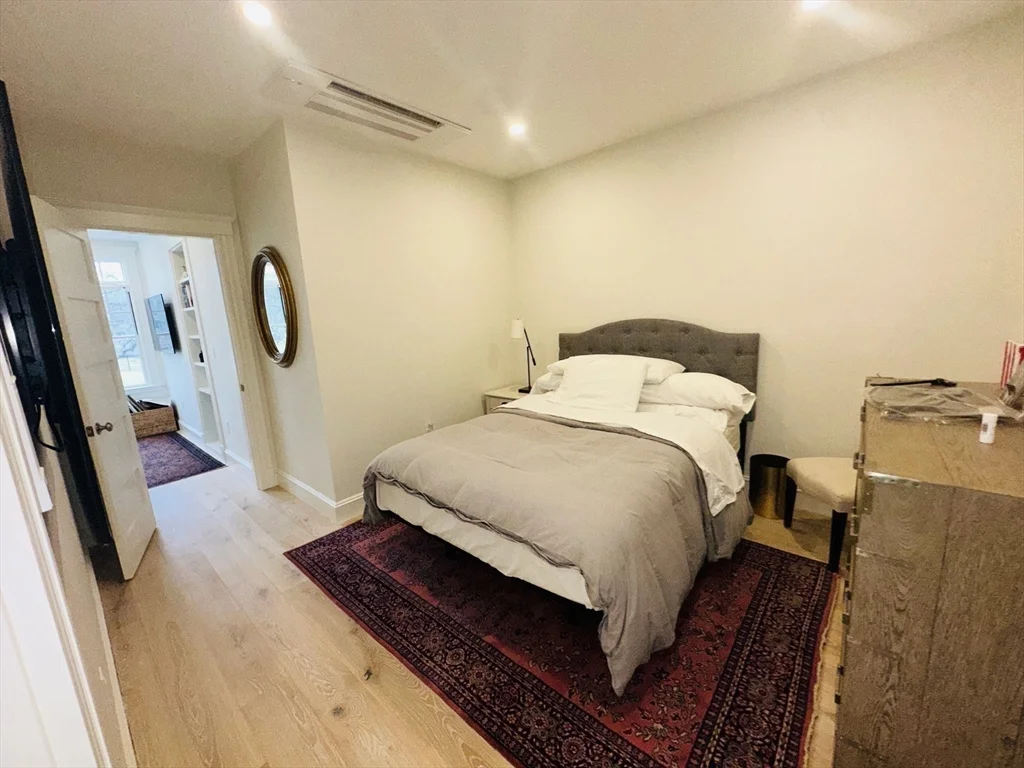 3 bed, 2 bath apartment for rent at 1797 Beacon St Unit 3, Brookline — photo 12 of 17