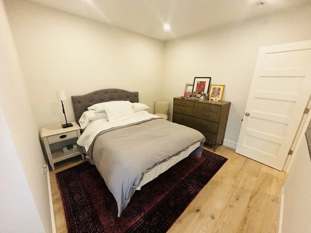 3 bed, 2 bath apartment for rent at 1797 Beacon St Unit 3, Brookline — photo 13 of 17