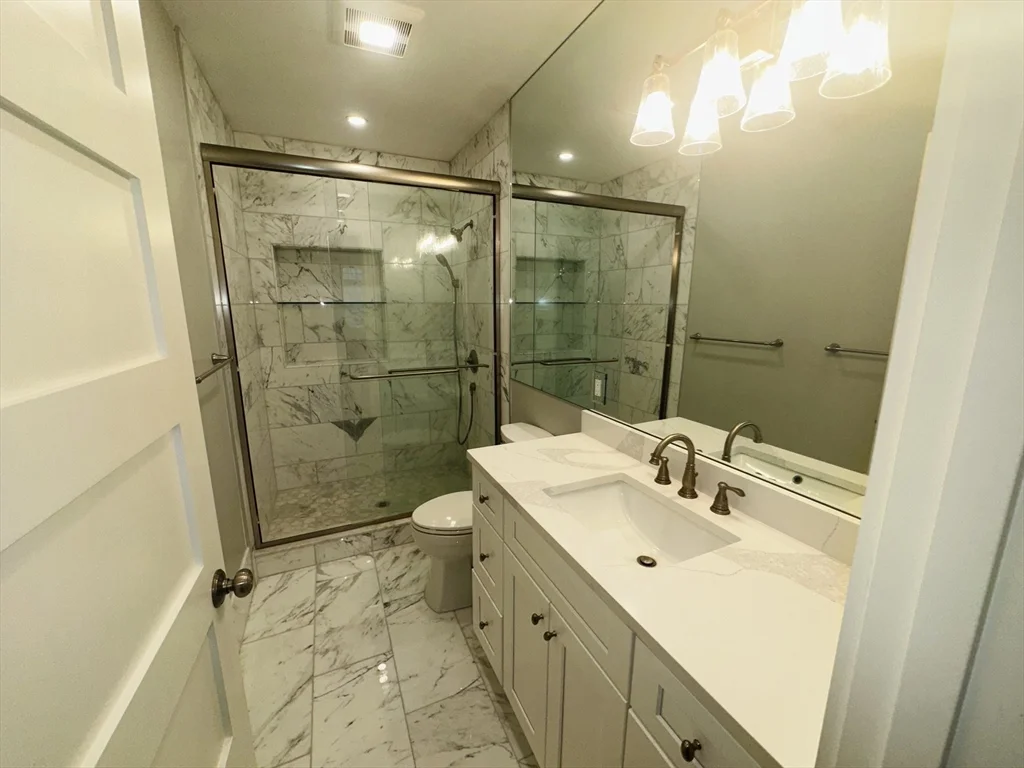 3 bed, 2 bath apartment for rent at 1797 Beacon St Unit 3, Brookline — photo 9 of 17