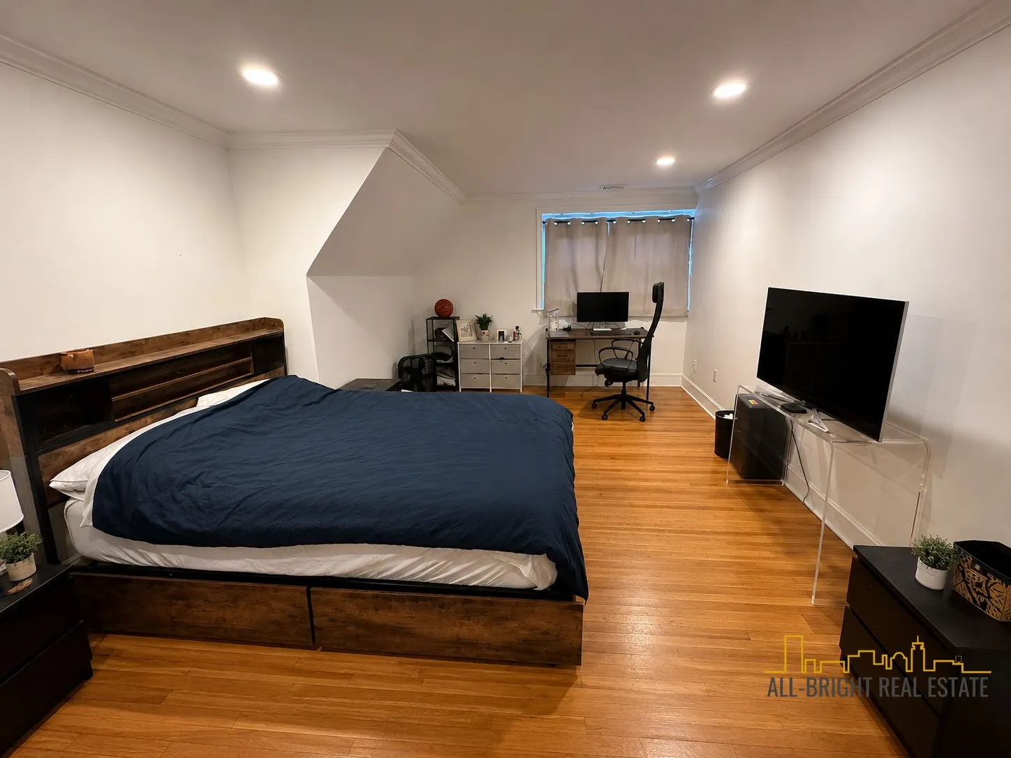 3 bed, 2 bath apartment for rent at 1798 Beacon St Unit 03, Brookline — photo 9 of 17