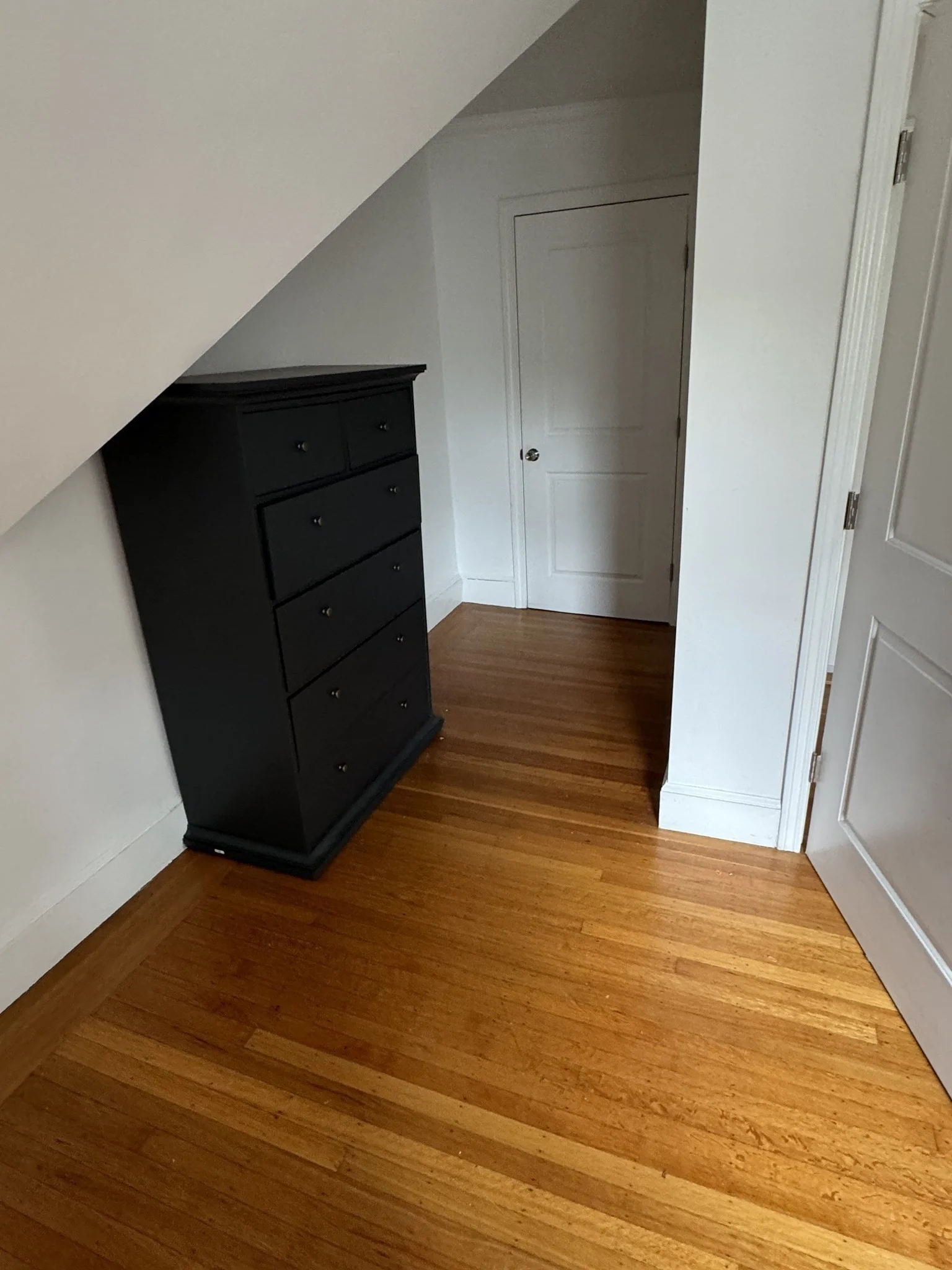 3 bed, 2 bath apartment for rent at 1798 Beacon St Unit 3, Brookline — photo 5 of 14