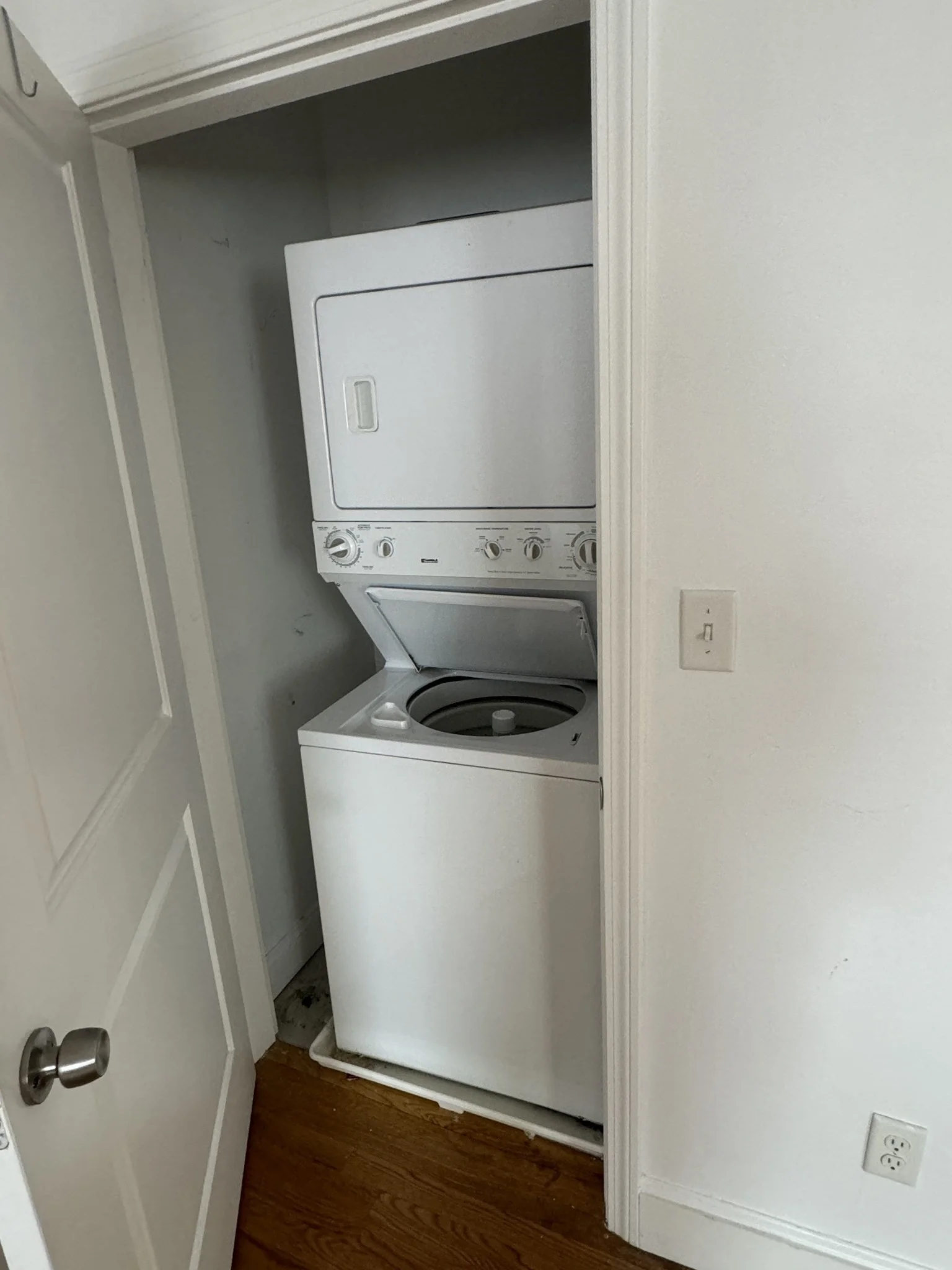 3 bed, 2 bath apartment for rent at 1798 Beacon St Unit 3, Brookline — photo 14 of 14