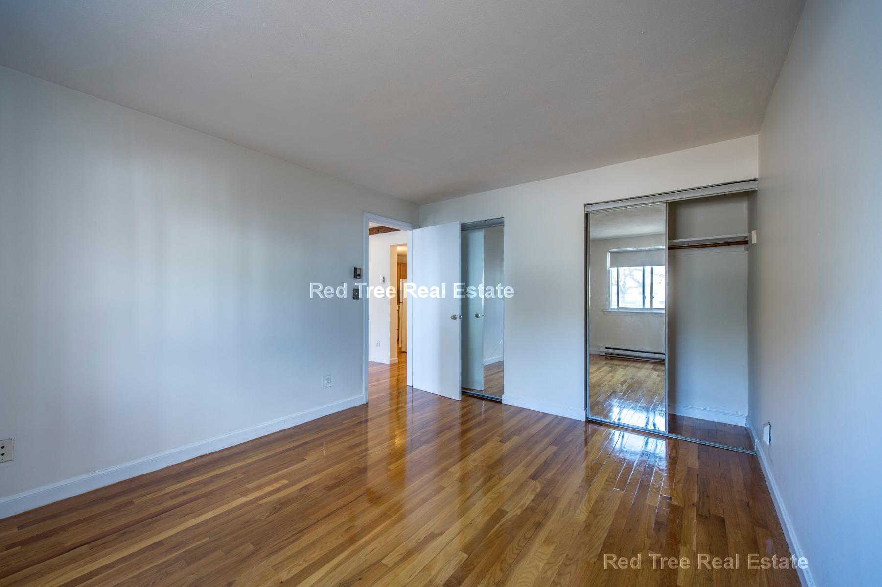 2 bed, 1 bath apartment for rent at 1799 Centre St Unit 31, West Roxbury — photo 5 of 7