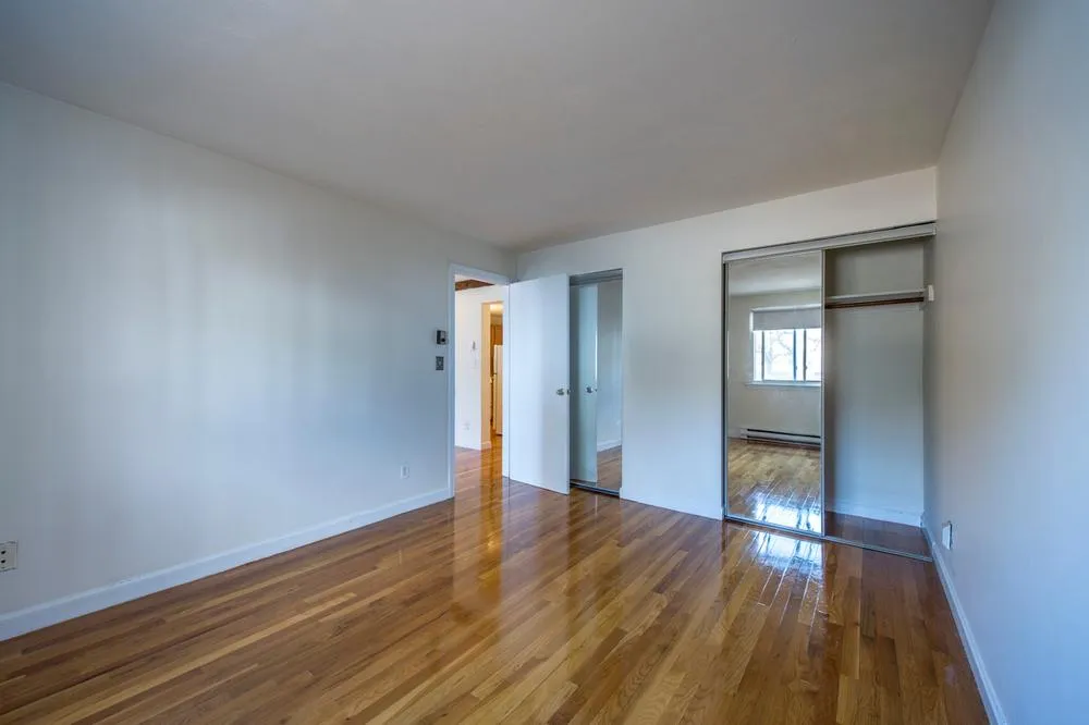 Studio bed, 1 bath apartment for rent at 1799 Centre St Unit 6, West Roxbury — photo 3 of 8