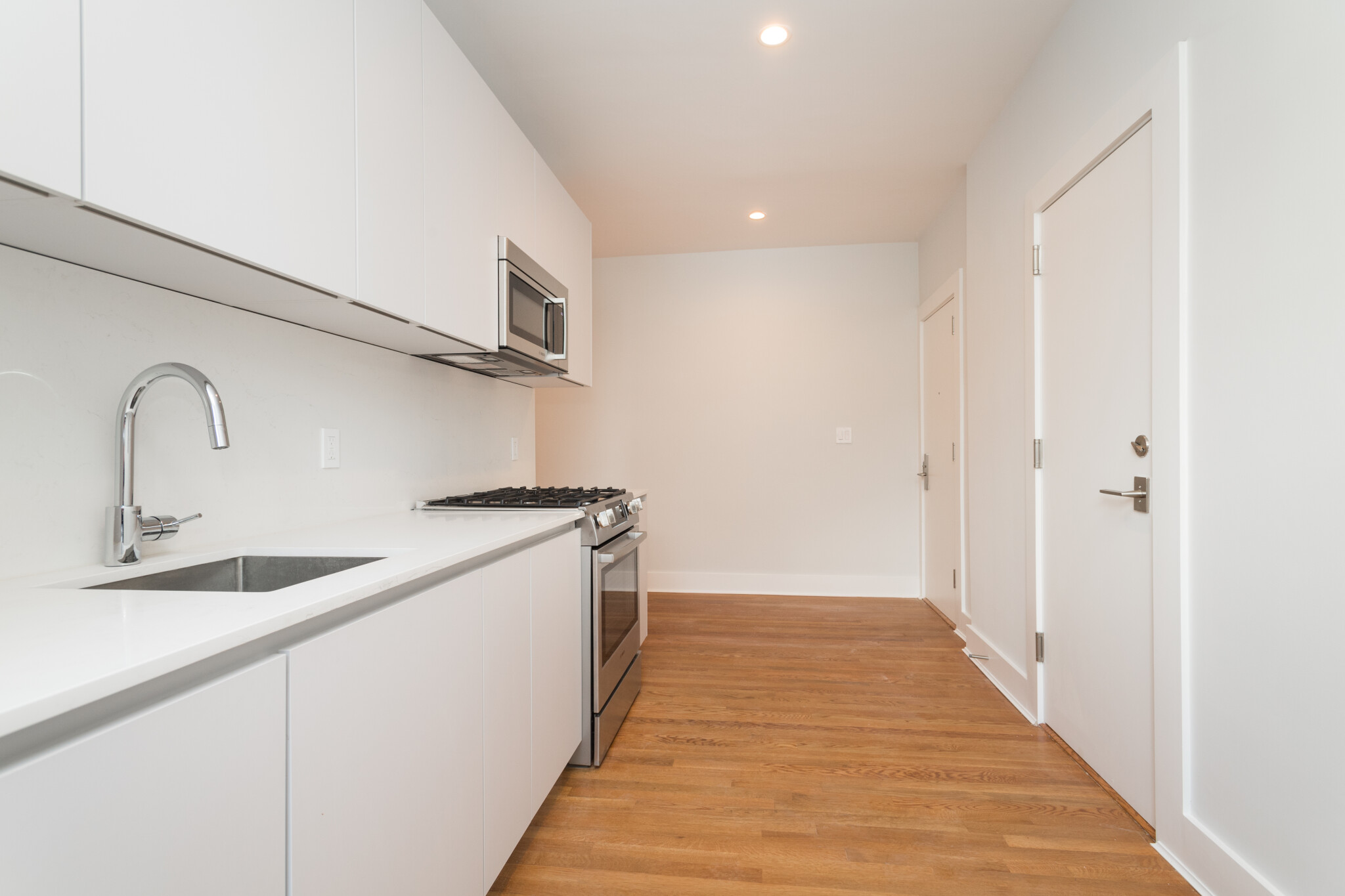 1 bed, 1 bath apartment for rent at 17a Forest St Unit 01, Baldwin — photo 2 of 13