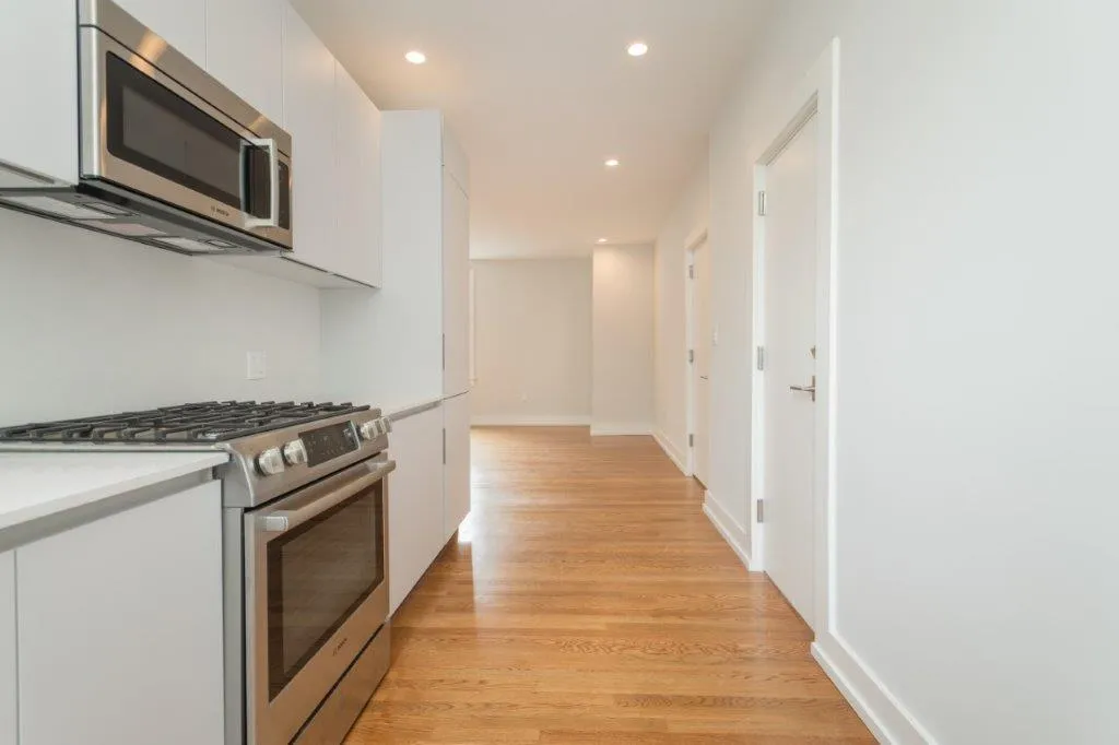 2 bed, 1 bath apartment for rent at 17a Forest St Unit 31, Baldwin — photo 1 of 11