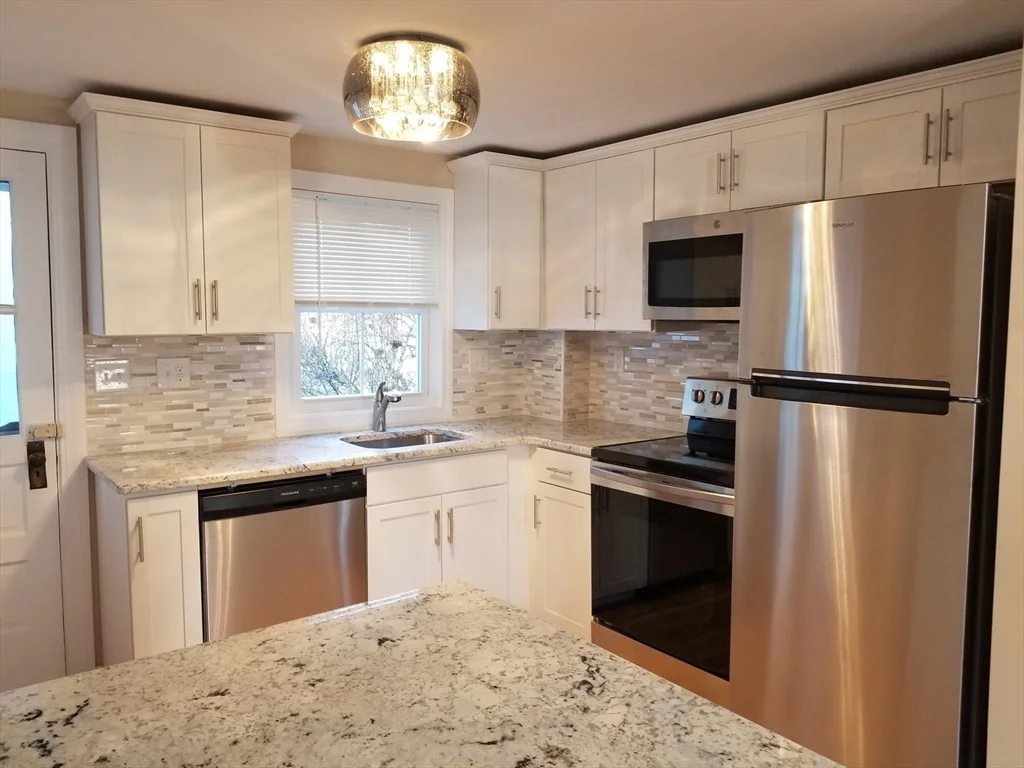 2 bed, 1 bath apartment for rent at 17A High Unit 1, Westborough — photo 5 of 17