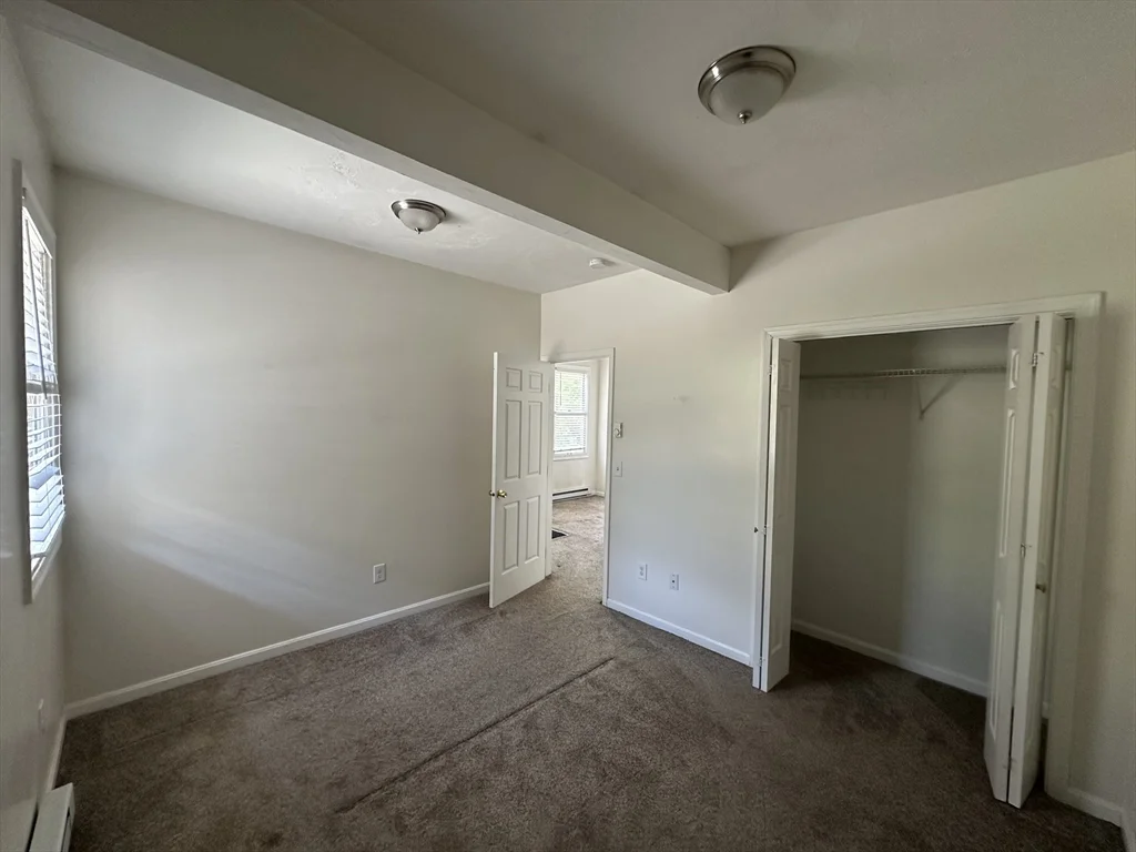 1 bed, 1 bath apartment for rent at 17A Peacedale Ave Unit 17A, Worcester — photo 1 of 8
