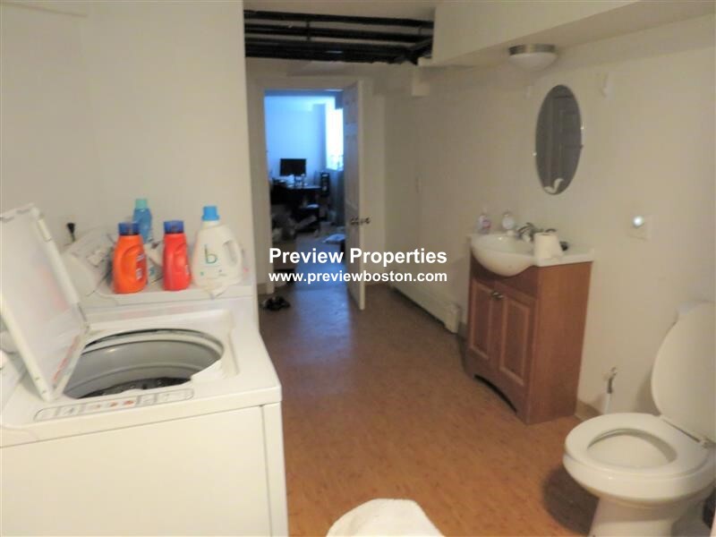 4 bed, 2 bath apartment for rent at 17A Putnam Ct Unit P, Harvard Square — photo 4 of 13
