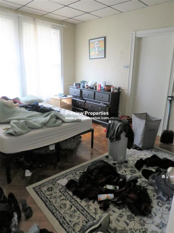 4 bed, 2 bath apartment for rent at 17A Putnam Ct Unit P, Harvard Square — photo 9 of 13