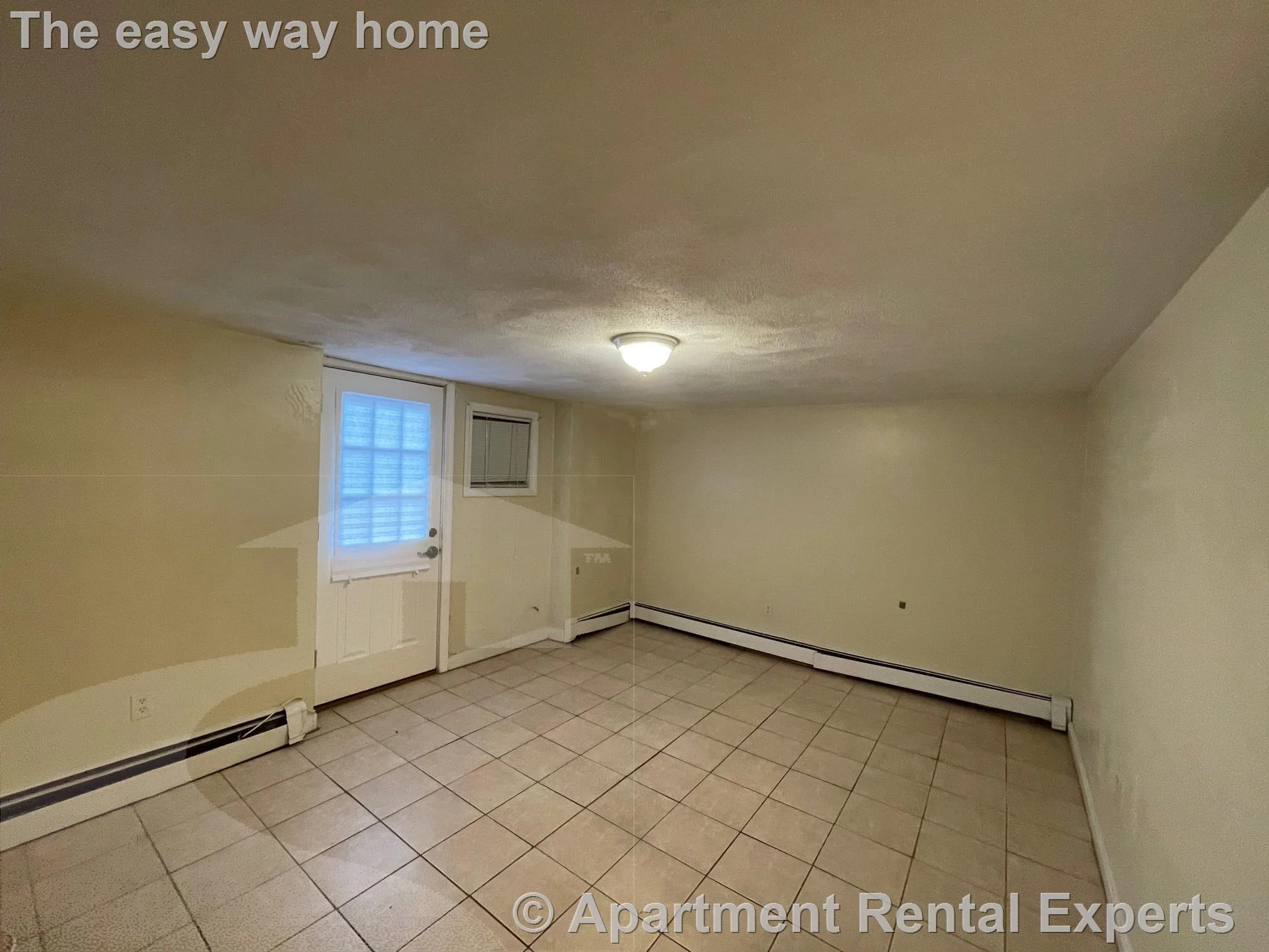 2 bed, 1 bath apartment for rent at 17A Suffolk St, Central Square — photo 3 of 11