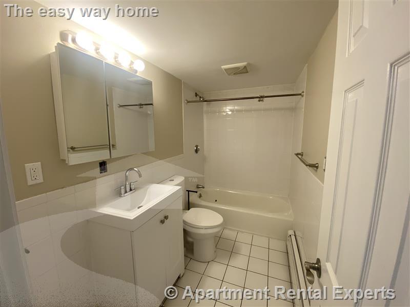 2 bed, 1 bath apartment for rent at 17B Suffolk St, Central Square — photo 5 of 12