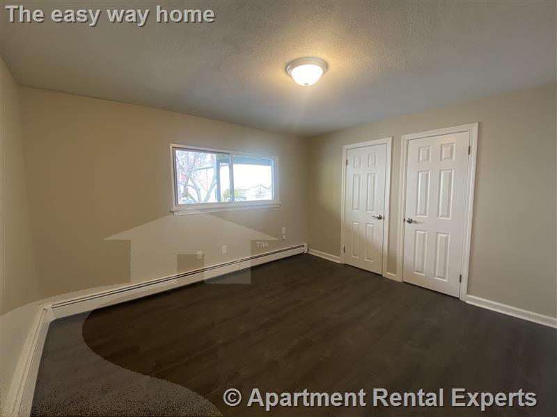 2 bed, 1 bath apartment for rent at 17B Suffolk St, Central Square — photo 4 of 12