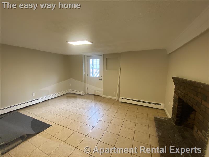 2 bed, 1 bath apartment for rent at 17B Suffolk St, Central Square — photo 10 of 12