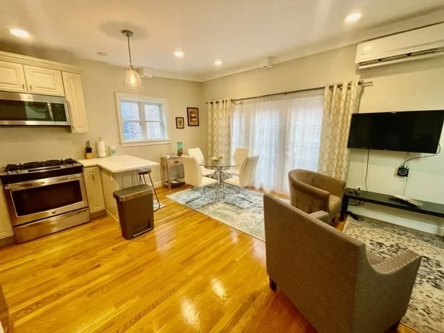 1 bed, 1 bath apartment for rent at 17R Clark St Unit 6, North End — photo 2 of 16