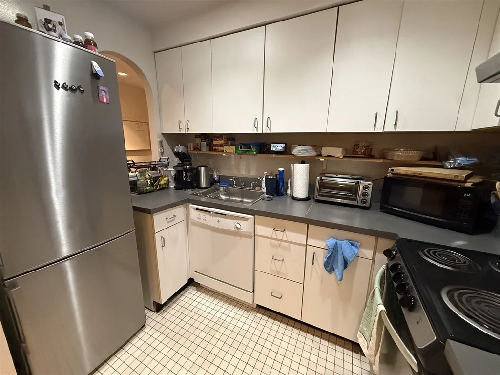 1 bed, 1 bath apartment for rent at 18 East Springfield St Unit 1, South End — photo 9 of 14