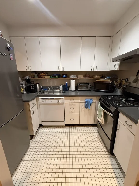 1 bed, 1 bath apartment for rent at 18 East Springfield St Unit 1, South End — photo 8 of 14