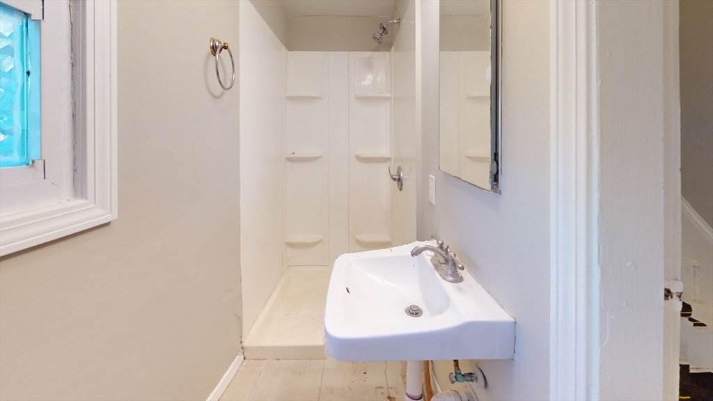 2 bed, 1 bath apartment for rent at 18-20 Kelley Ct Unit 20, Brighton — photo 9 of 9