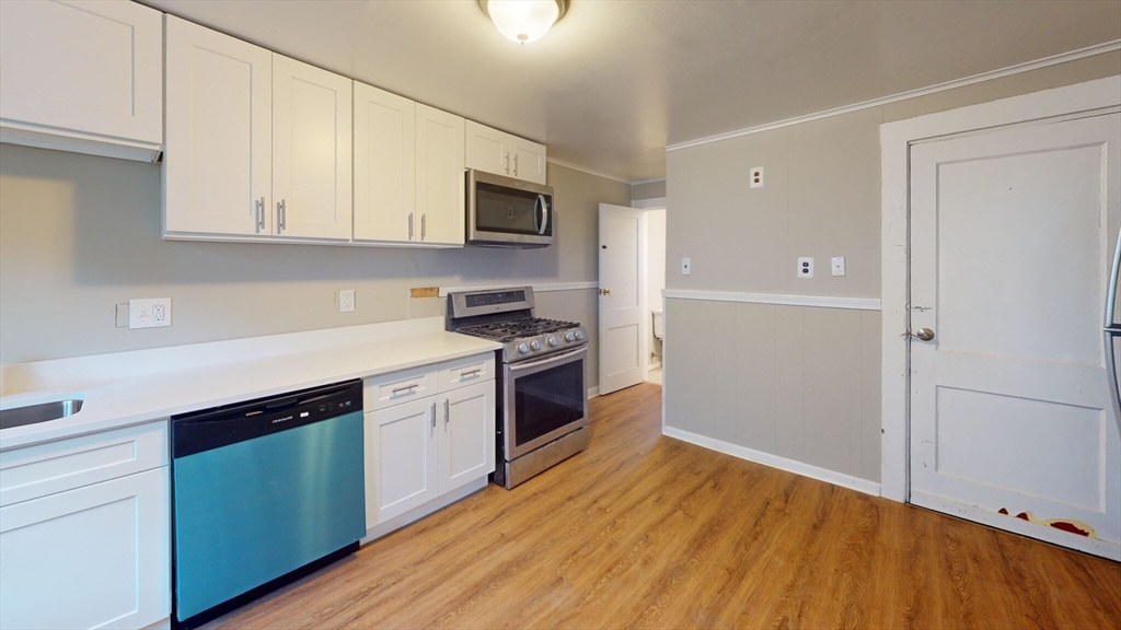 2 bed, 1 bath apartment for rent at 18-20 Kelley Ct Unit 20, Brighton — photo 1 of 9