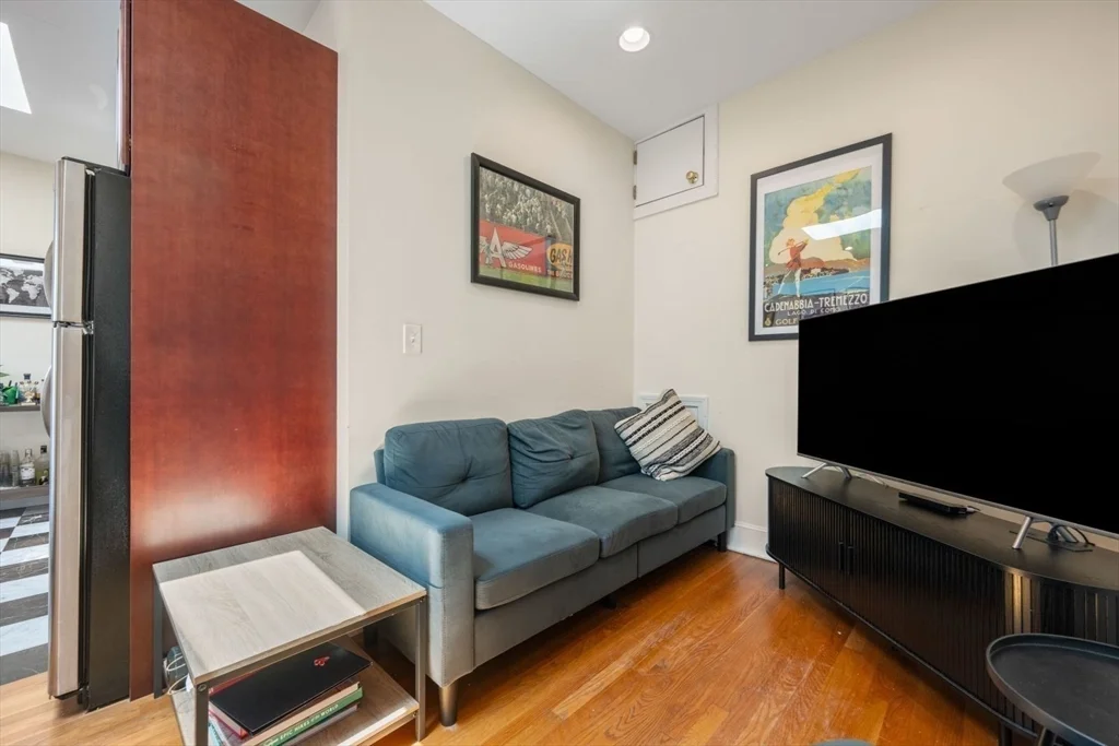2 bed, 1 bath apartment for rent at 18-20 Marcella St Unit 5, Kendall Square — photo 14 of 29