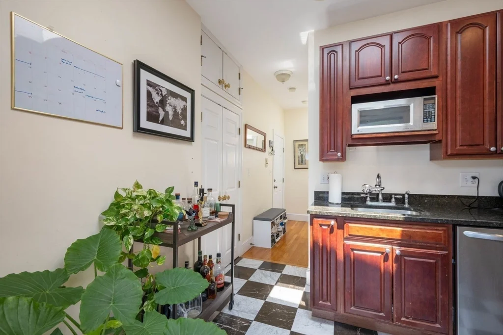 2 bed, 1 bath apartment for rent at 18-20 Marcella St Unit 5, Kendall Square — photo 8 of 29