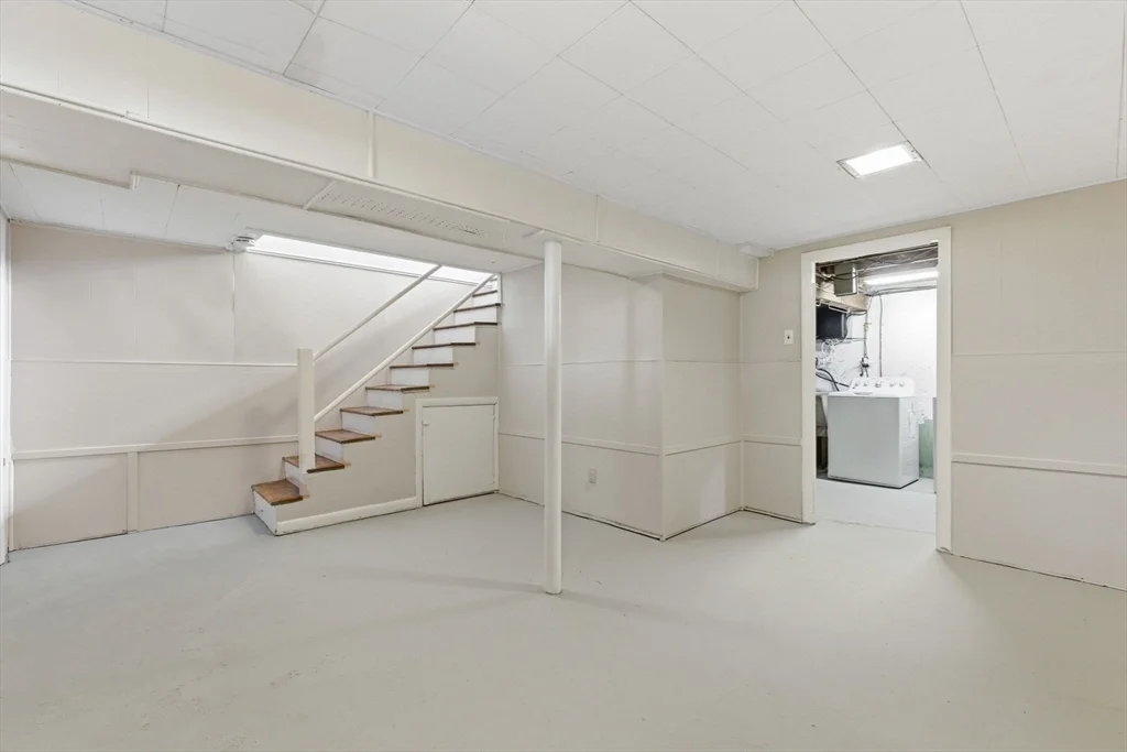 2 bed, 1 bath apartment for rent at 18-20 Payne Rd Unit 20, Newton — photo 9 of 13