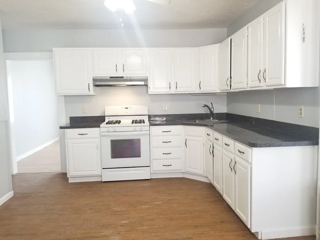 2 bed, 1 bath apartment for rent at 18-20 Payne St Unit 18, Quincy — photo 3 of 13