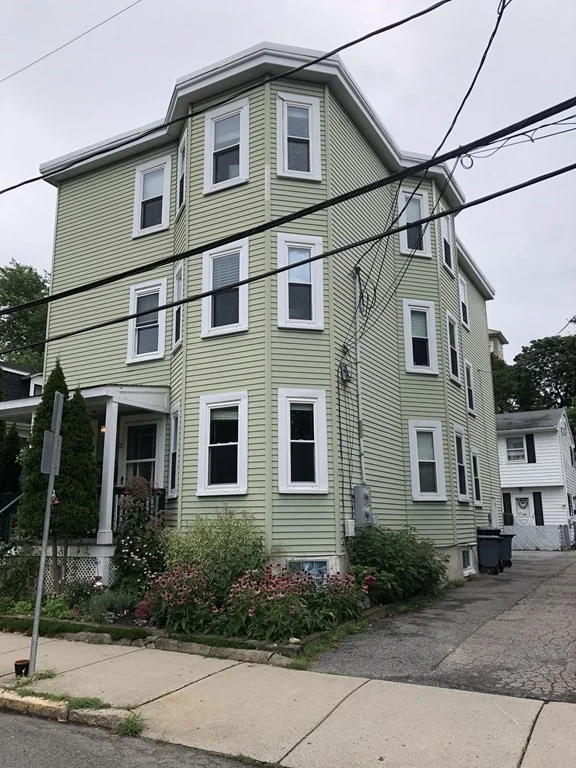 3 bed, 3 bath apartment for rent at 18 Rice St Unit 1, North Cambridge — photo 6 of 10