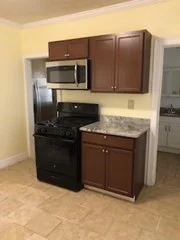 3 bed, 1 bath apartment for rent at 18 A St Unit 1, Lowell — photo 2 of 15