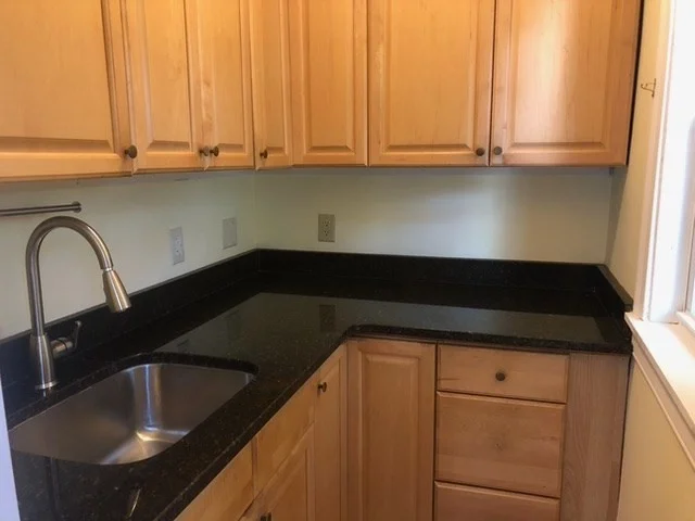 3 bed, 1 bath apartment for rent at 18 A Unit 2, Lowell — photo 2 of 12
