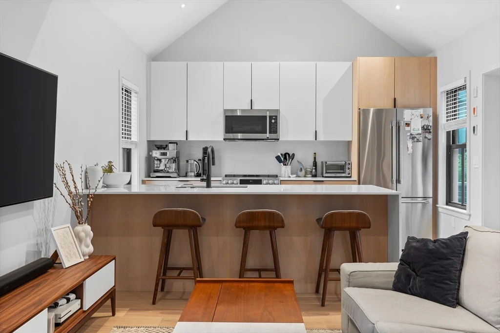 2 bed, 2 bath apartment for rent at 18 Adrian Unit R, Somerville — photo 4 of 28