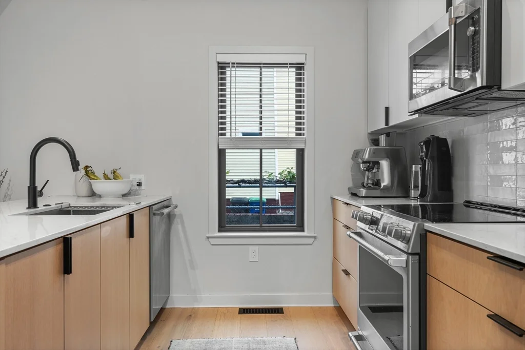 2 bed, 2 bath apartment for rent at 18 Adrian Unit R, Somerville — photo 9 of 28