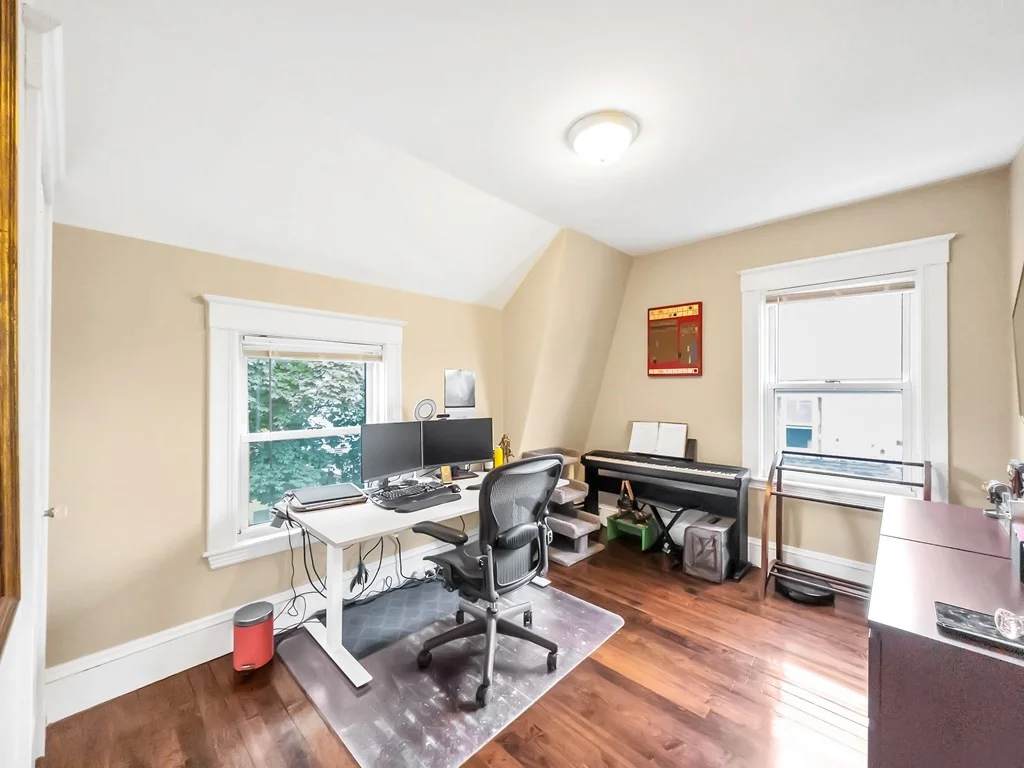 3 bed, 1 bath apartment for rent at 18 Alberta St, West Roxbury — photo 15 of 32