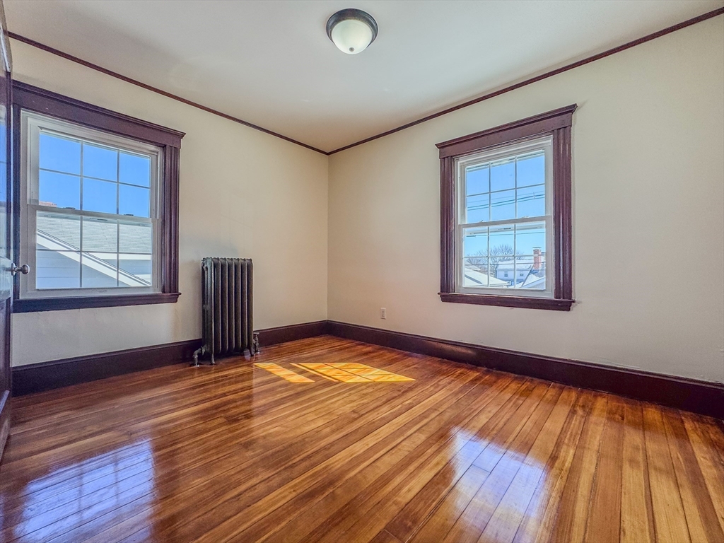 3 bed, 1 bath apartment for rent at 18 Albion Rd, Quincy — photo 6 of 13