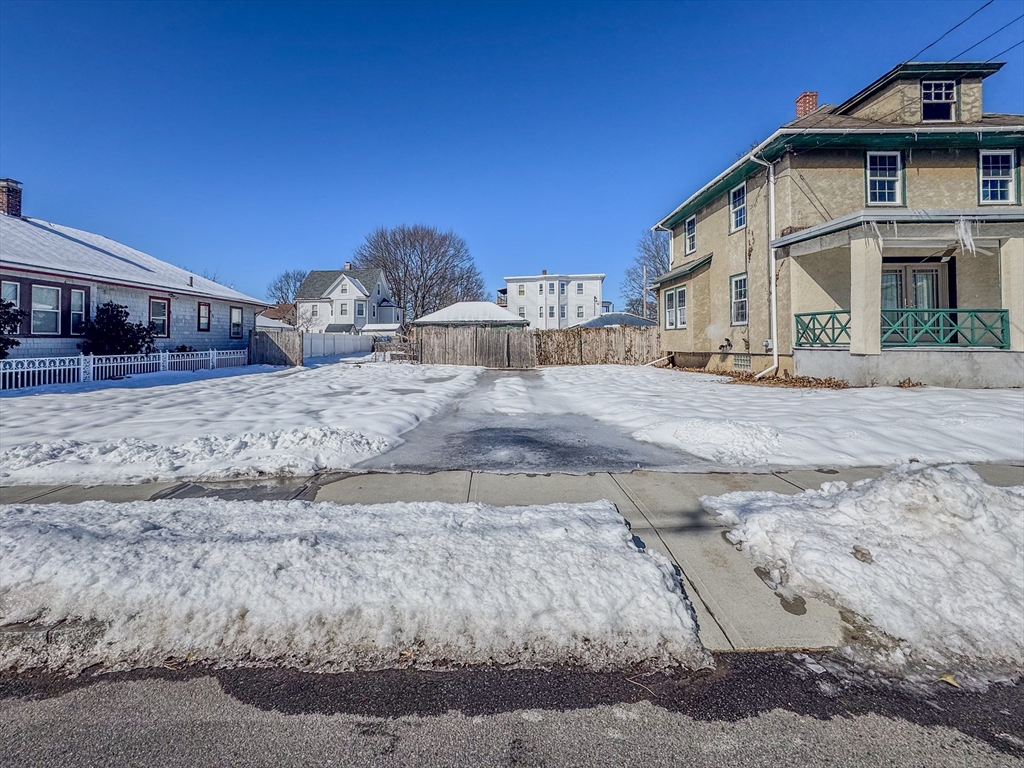 3 bed, 1 bath apartment for rent at 18 Albion Rd, Quincy — photo 13 of 13