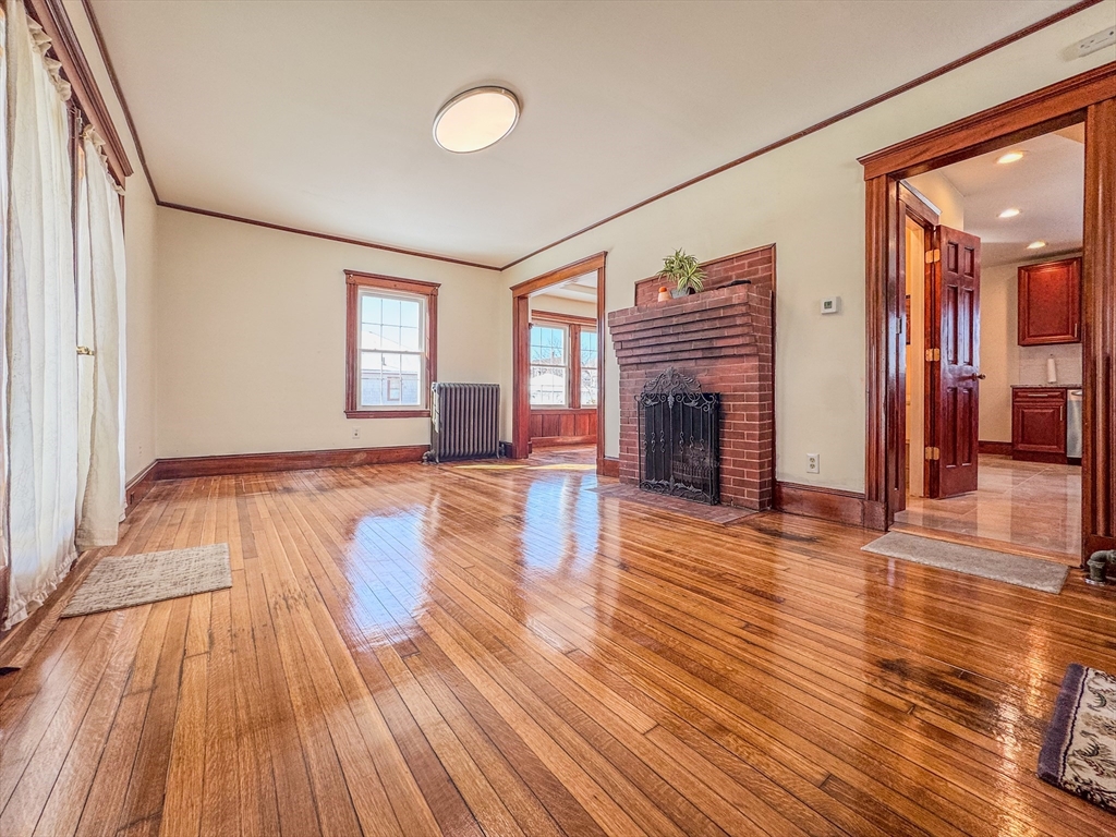 3 bed, 1 bath apartment for rent at 18 Albion Rd, Quincy — photo 1 of 13