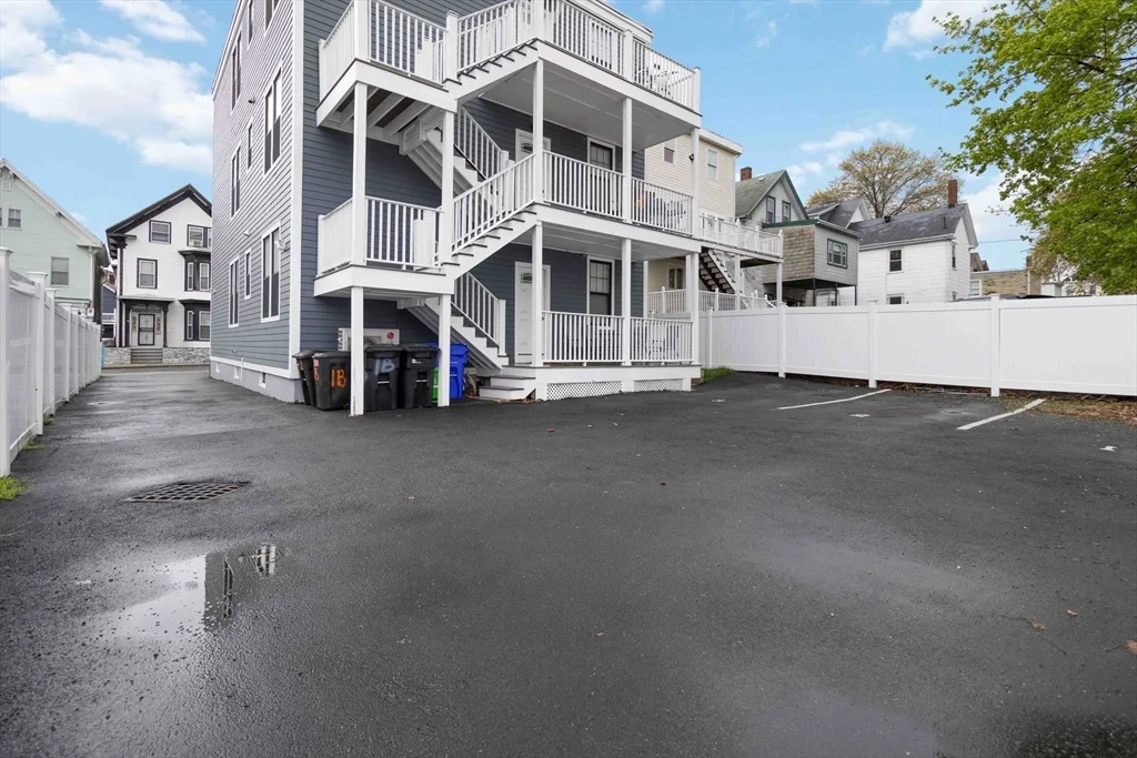 3 bed, 2 bath apartment for rent at 18 Albion St Unit 2, Roxbury — photo 9 of 9