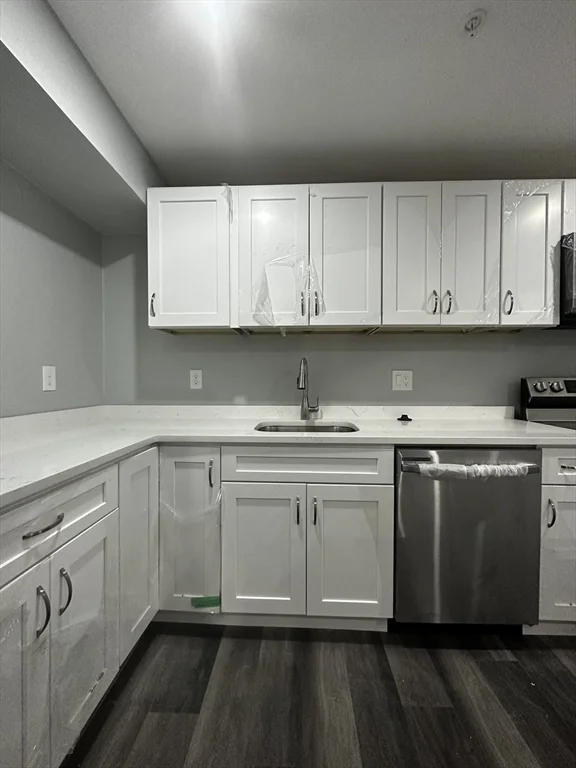 3 bed, 1 bath apartment for rent at 18 Albion St Unit 4, Roxbury — photo 5 of 16