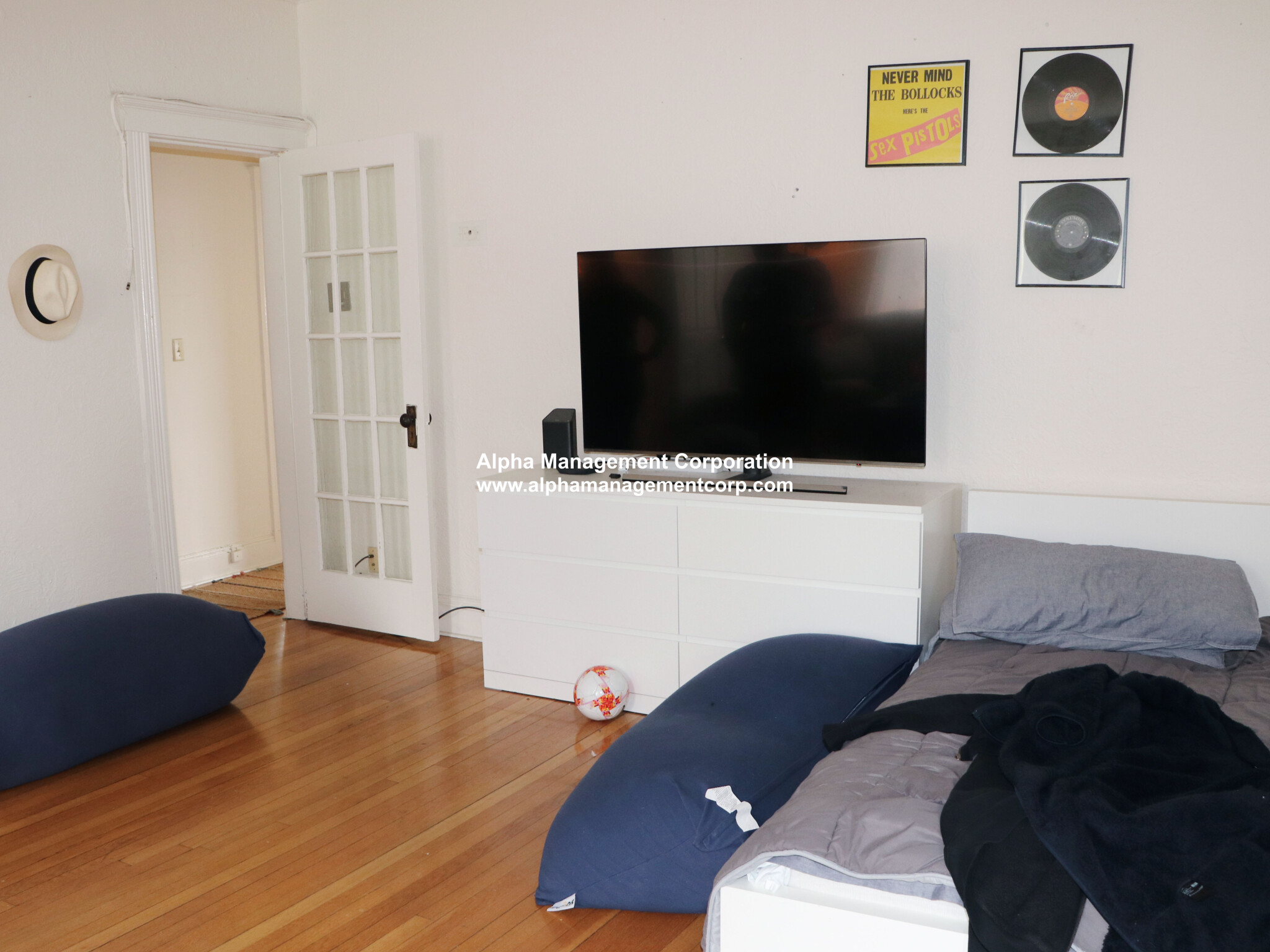 3 bed, 1 bath apartment for rent at 18 Alton Pl Unit 5, Coolidge Corner