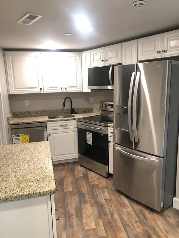 3 bed, 1 bath apartment for rent at 18 Appleton St Unit 2, Downtown — photo 3 of 5