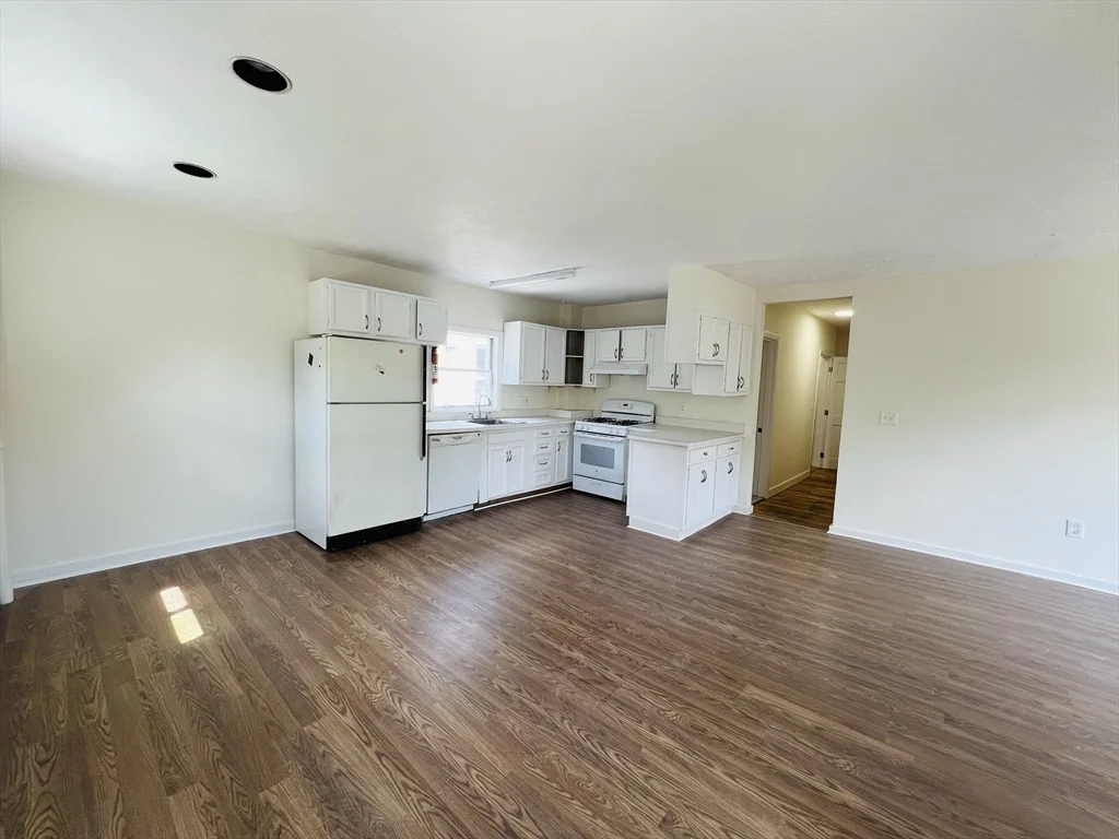2 bed, 1 bath apartment for rent at 18 Appleton St Unit 2A, Powder House Square — photo 1 of 11