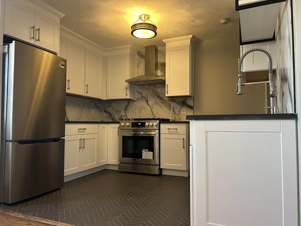 2 bed, 1 bath apartment for rent at 18 Ashcroft Unit 302, Dedham — photo 6 of 7