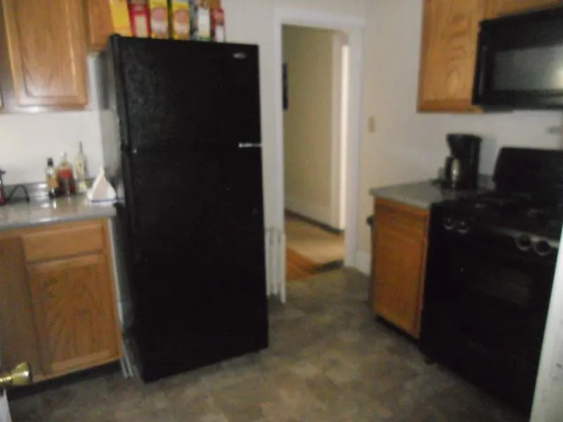 3 bed, 2 bath apartment for rent at 18 Ashford St Unit 2, Allston — photo 3 of 7