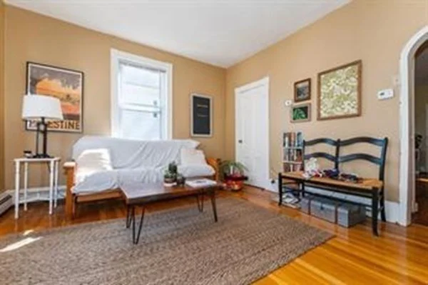 1 bed, 1 bath apartment for rent at 18 Ashley St Unit 2, Jamaica Plain — photo 5 of 13